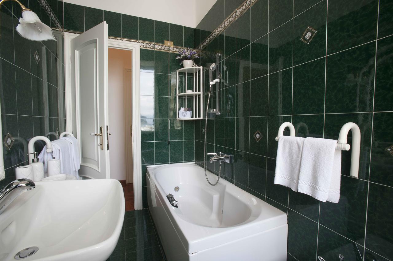 Lord Nelson - Camere Chiavari Exterior foto